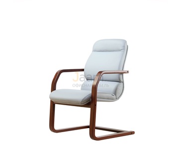 Офисный стул Комфорт/В Кожа стандартная/база дерево